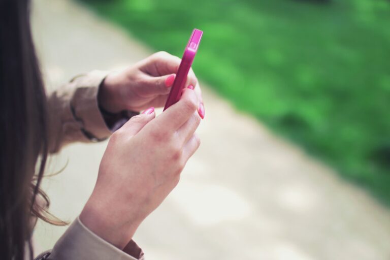 The Impact of the Planned Social Media Bans for Under-16s on Separated Parents and Child Arrangement Order Applications